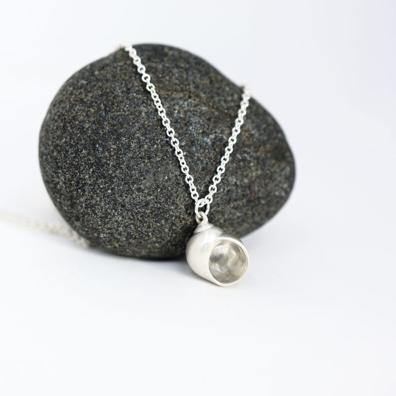 hannah blount little moon snail sea shell necklace in silver