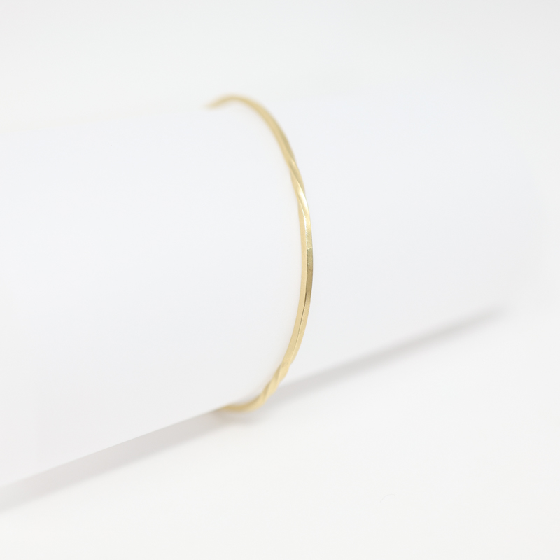 sarah mcguire simple bias cuff bracelet, yellow gold, twisted details